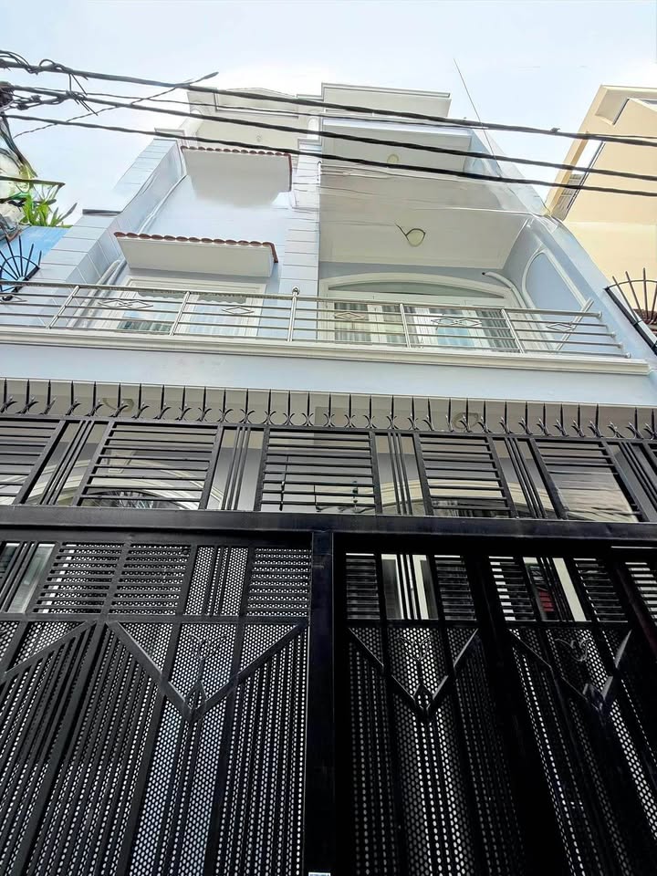 Nhà phố Trần Quang Diệu, Quận 3, 51m² giá 10.2 tỷ - Vị trí đẹp, thích hợp kinh doanh!