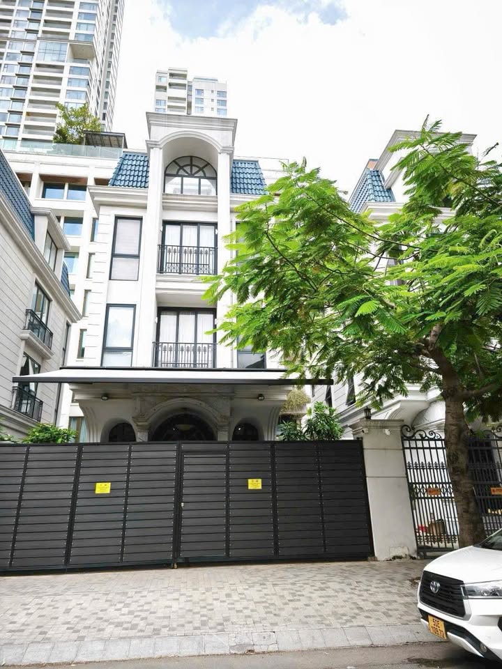 Building đường Số 10, Thảo Điền 337m² giá 80 tỷ - Thiết kế hiện đại, cho thuê 5.000 USD/tháng!