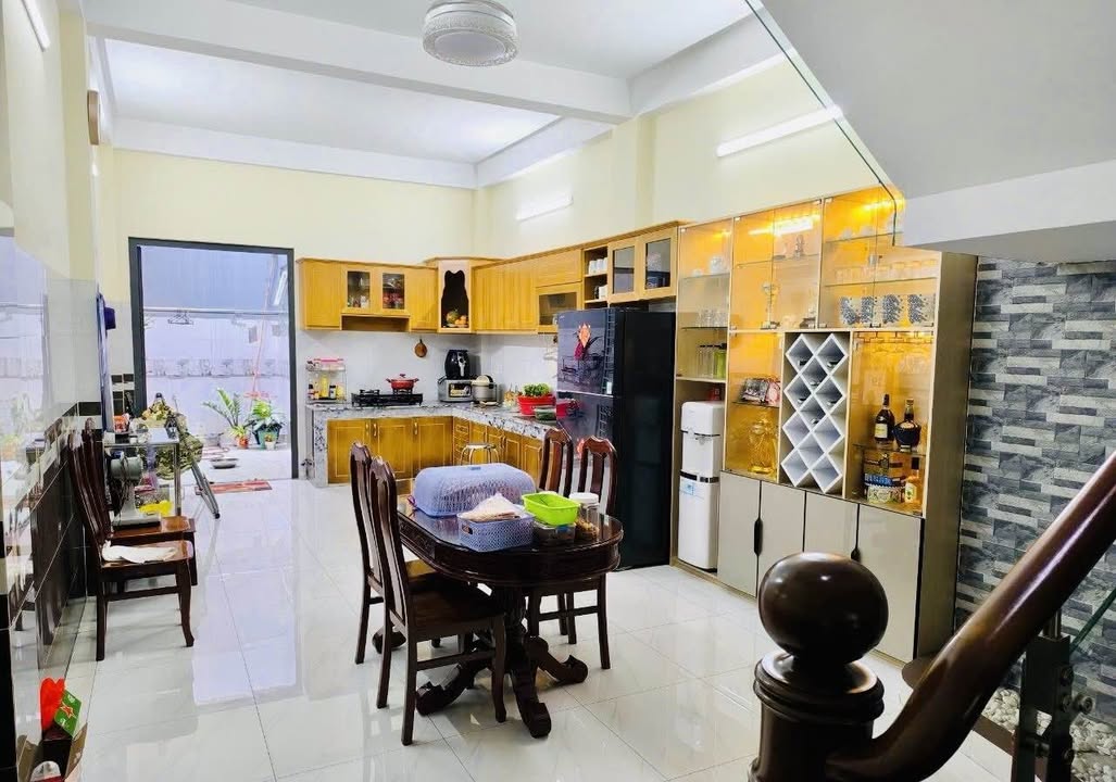 Nhà mặt tiền Trần Thị Năm, Quận 12, 100m² giá 10.7 tỷ - Kinh doanh sầm uất!