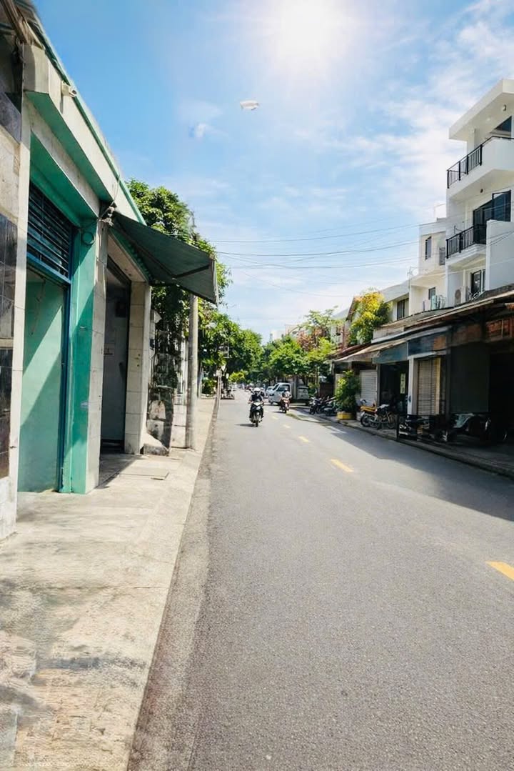 Nhà mặt tiền Bàu Cát, P14, Quận Tân Bình - 5 tầng, 4x26.5m, giá 22.97 tỷ - Kinh doanh sầm uất!