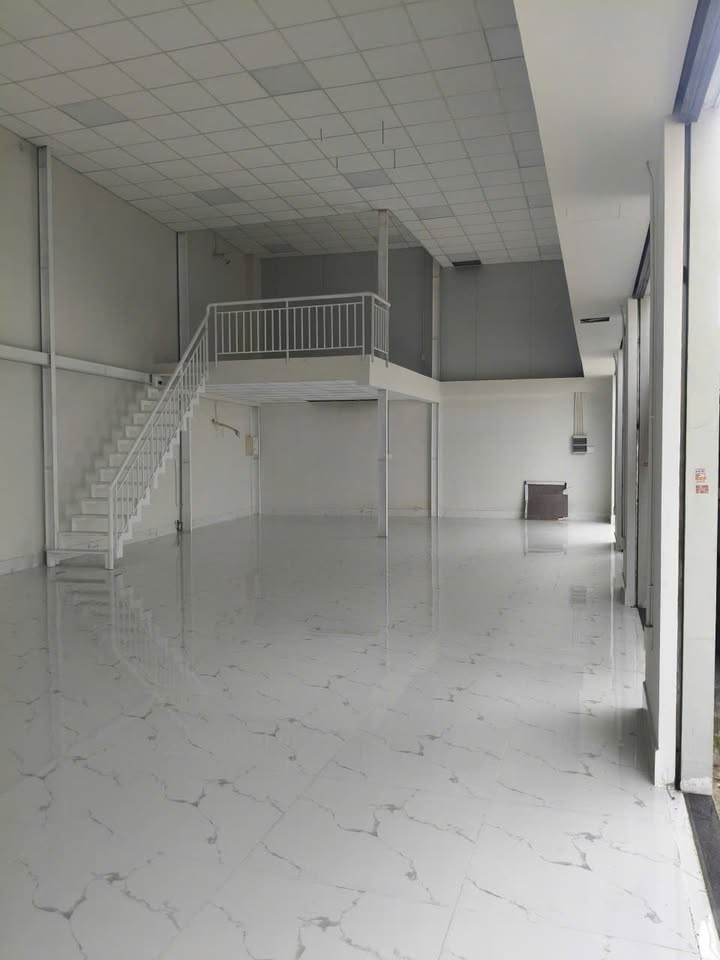 Cho thuê mặt tiền Quốc lộ 1A, Bà Điểm 119m² - Tiện làm showroom, cửa hàng!