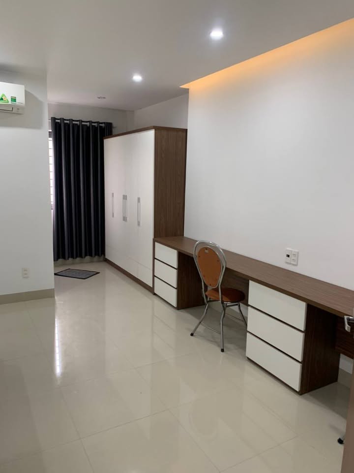 Nhà cho thuê mặt tiền Đường Hoài Thanh, Ngũ Hành Sơn 114m² - Phù hợp làm văn phòng công ty!