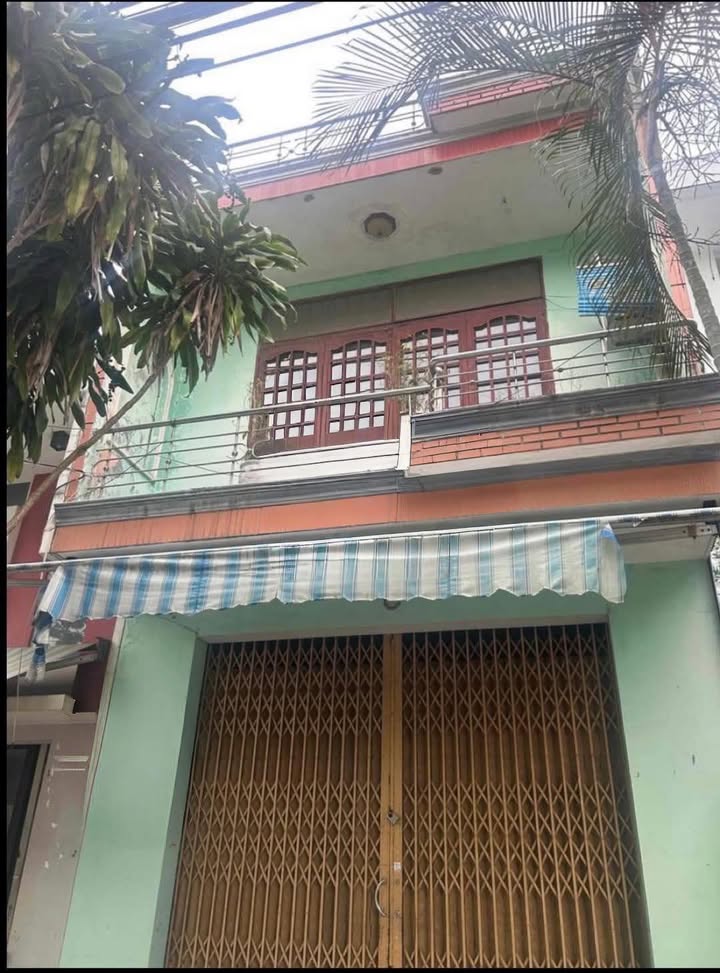 Nhà mặt tiền đường Dũng Sỹ Thanh Khê 2 tầng 4 phòng ngủ - Giá chỉ 8 triệu/tháng!