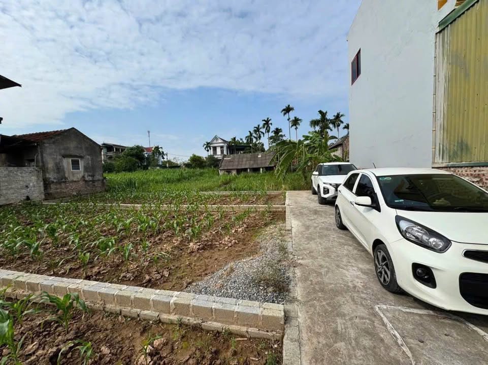 Đất Xóm 2 Chương Dương 80m² giá 3.6 tỷ - Vị trí đẹp, tiềm năng sinh lời cao!