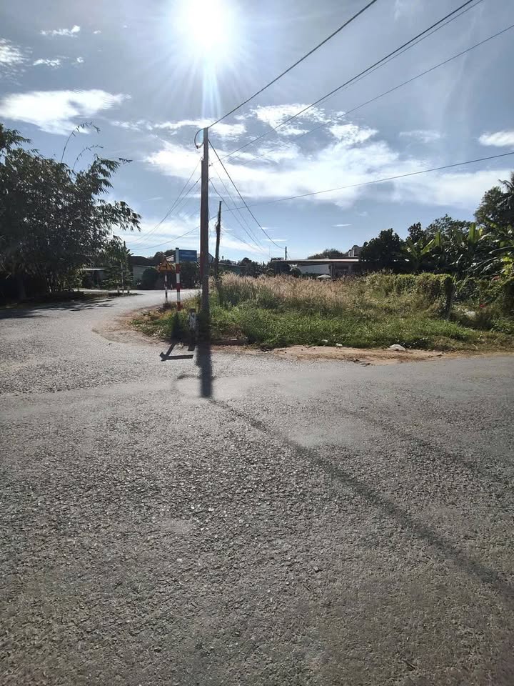 Đất mặt tiền Trường Đông, Long Hoa, 240m² giá 2.35 tỷ - Cơ hội kinh doanh tuyệt vời!