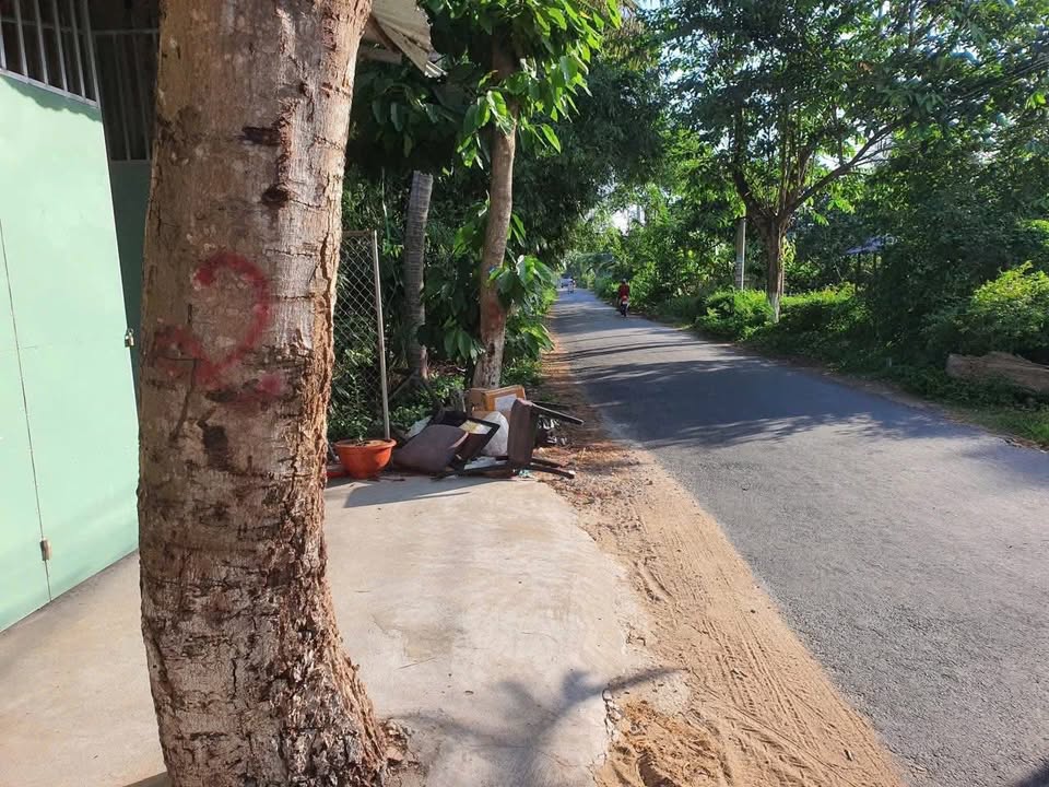 Nhà mặt tiền Tân Hội, Mỏ Cày Nam 177.6m² giá 899 triệu - Sổ hồng chính chủ!