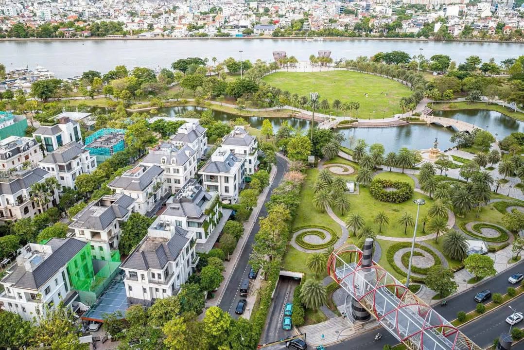 Căn hộ 3PN Landmark 81 quận Bình Thạnh 12m² sân vườn - Giá chỉ 60 triệu/tháng