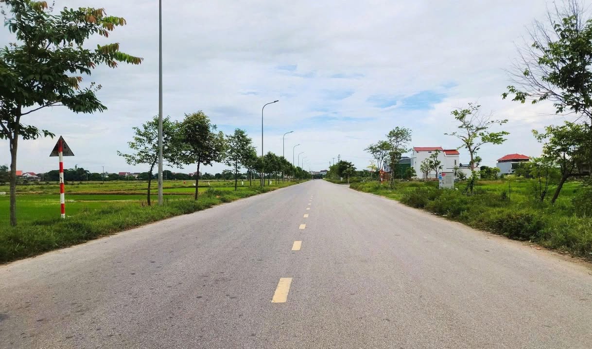 Đất nền Trần Phú, Hà Tĩnh 160m² giá 5.1 tỷ - Kinh doanh thuận lợi!