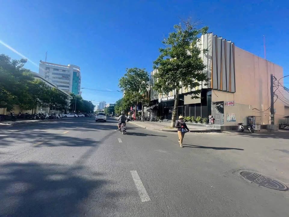 Bán gấp FrontHouse 600m² mặt tiền đường Lý Thường Kiệt - Vị trí đắc địa giữa trung tâm TP.Huế!