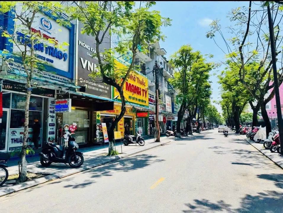 Bán nhà mặt tiền kinh doanh đường Ngô Quyền, Tp.Huế 214m² giá 12 tỷ - Cơ hội đầu tư hiếm có!