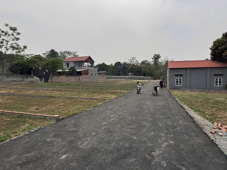 Đất thổ cư Bất Bạt, Ba Vì 154m² giá 900 triệu - Sổ đỏ chính chủ, ô tô vào tận nơi!