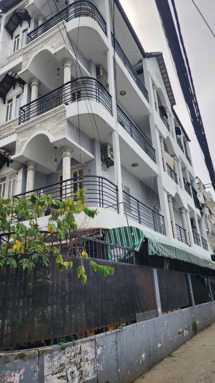 Nhà bán quận 7 - 104.5m² giá 6.8 tỷ - Vị trí an ninh, yên tĩnh!