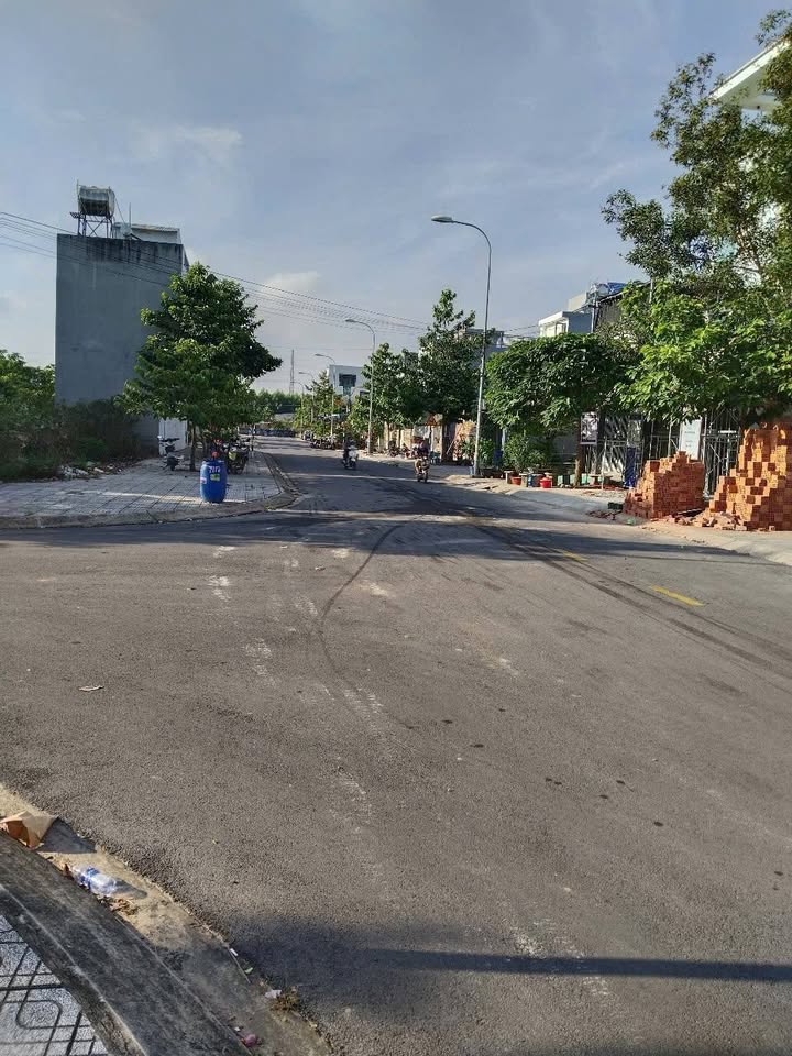 Đất thổ cư Nhơn Trạch 100m² giá thỏa thuận - Vị trí đẹp, hướng Nam!