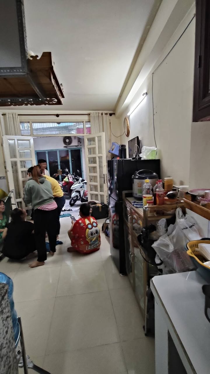 Nhà phố đường Sư Vạn Hạnh, Quận 10, 25m² giá 6.2 tỷ - Địa điểm tuyệt vời cho gia đình!