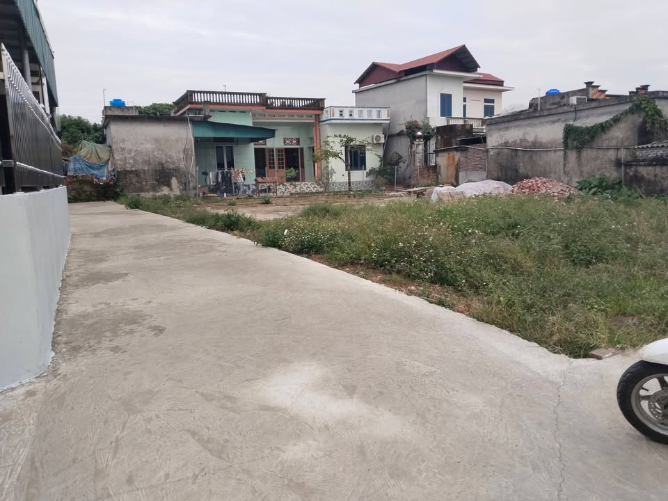 Đất nền Đông La - Đông Hưng 80m² giá 700 triệu - Đầu tư thông minh ngay hôm nay!