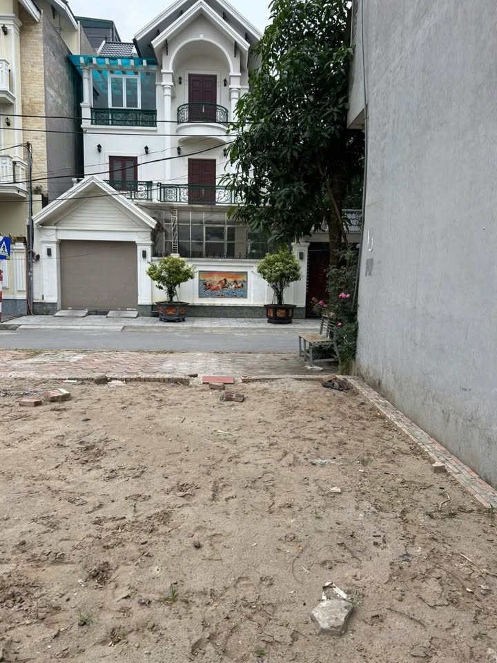 Đất nền Bần Yên Nhân 83m² giá 6 tỷ - Đầu tư tiềm năng ngay trung tâm!