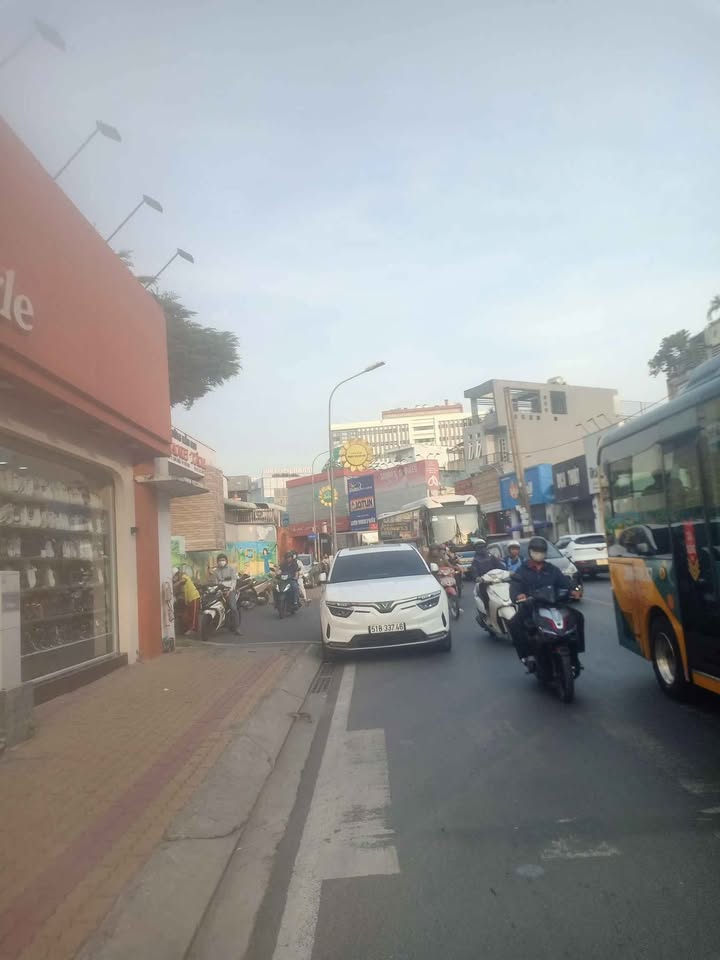 Nhà mặt tiền đường 11 Bình Thọ, Thủ Đức 45m² giá 5.5 tỷ - Cơ hội đầu tư hiếm có!