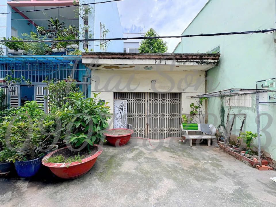 Nhà cấp 4 hẻm xe hơi 6m Đường Huỳnh Tấn Phát, Quận 7 - Chỉ 6.5 tỷ, sẵn sàng xây dựng!