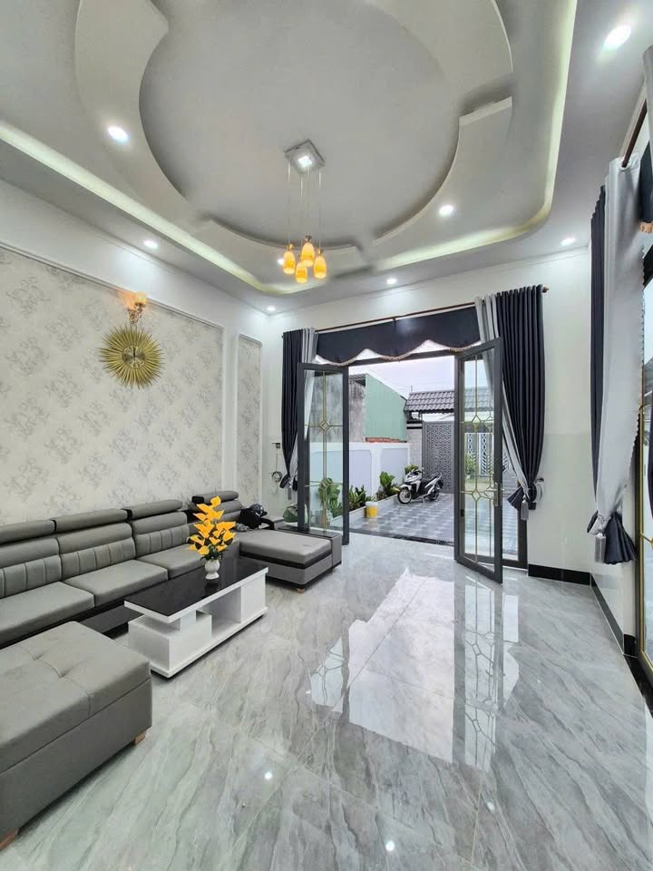 Nhà phố Bàu Năng, Dương Minh Châu 228m² giá 1.79 tỷ - Thiết kế hiện đại, sân ô tô thoải mái!