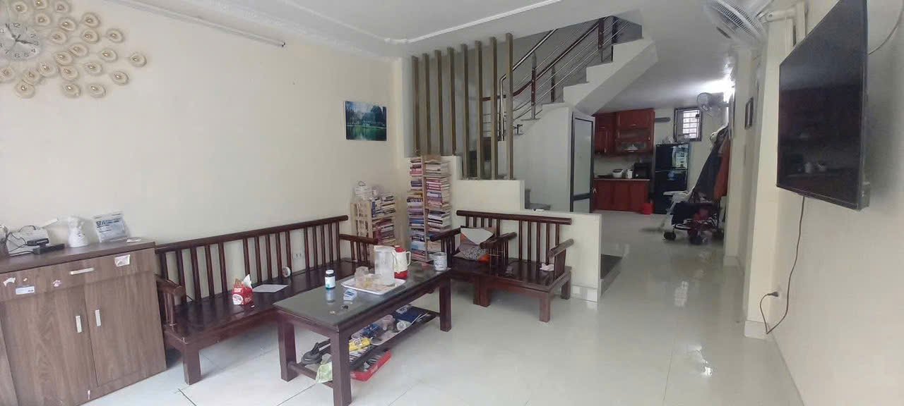 Nhà đẹp Định Công 42m² giá 2.35 tỷ - Đầy đủ tiện nghi, vào ở ngay!