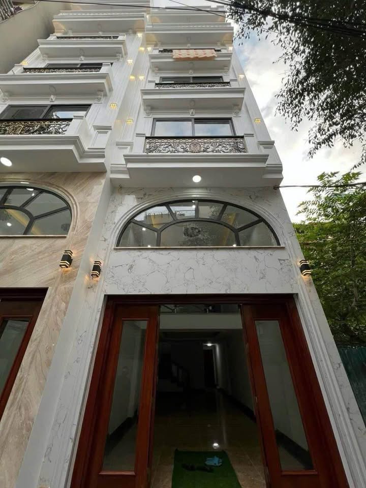 Nhà riêng 37m² tại Trịnh Văn Bô, Nam Từ Liêm - Giá thỏa thuận, gần chợ và công viên!