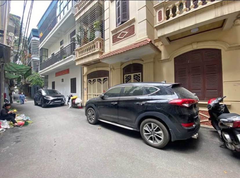 Gara ô tô Cầu Giấy 55m² giá 15 tỷ - Đối diện Nhà văn hóa