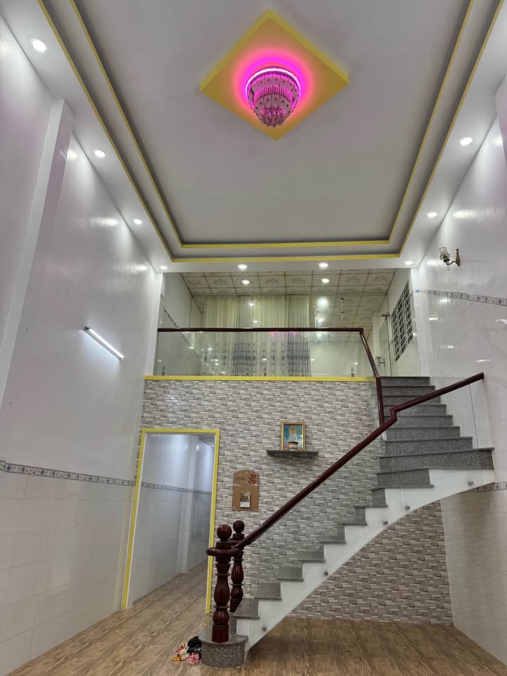 Nhà mặt tiền Nguyễn Thị Thập, Mỹ Tho 190m² giá 5.7 tỷ - An ninh và tiện ích đầy đủ!