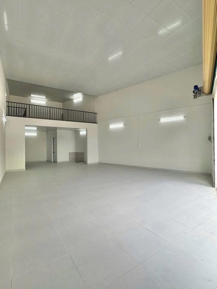 Nhà mặt tiền Xuân Thới Thượng Hóc Môn 120m² giá 10 triệu - Kinh doanh đa ngành nghề!