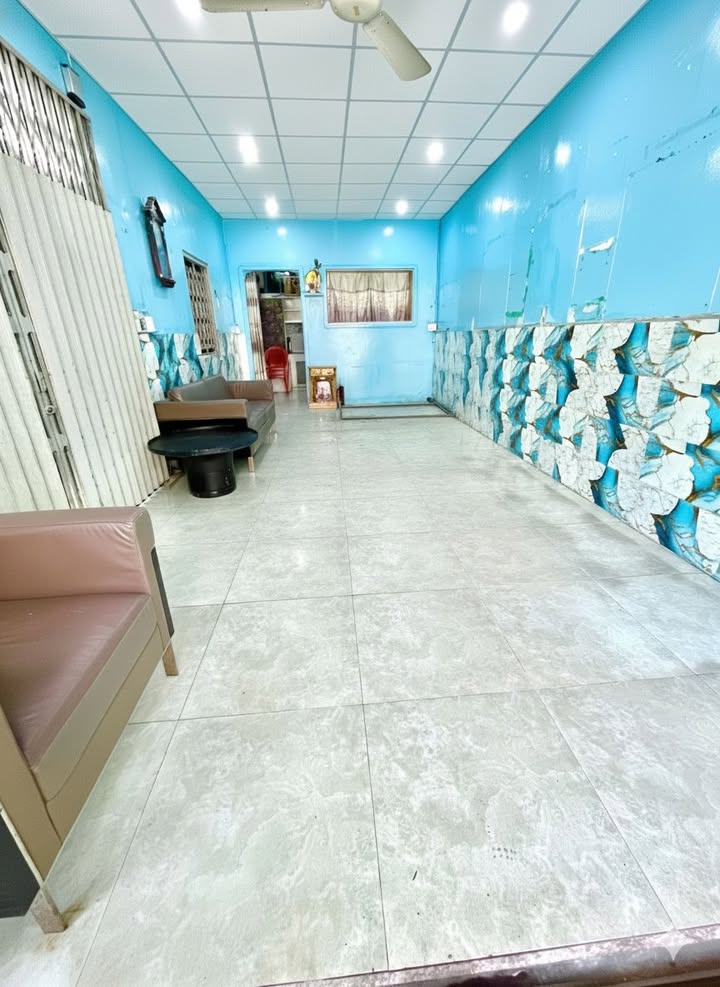 Nhà cho thuê Lạc Long Quân, quận 11, diện tích 36m², giá 12 triệu/tháng - Phù hợp cho gia đình!