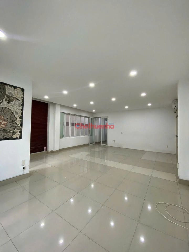 Nhà mặt tiền Nơ Trang Long, Bình Thạnh 400m² - Giá thuê cực tốt!