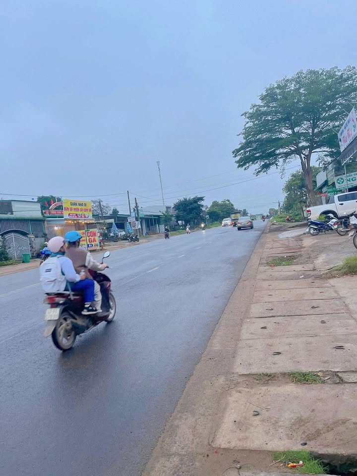 Đất nền Quốc lộ 26, Ea Đar 150m² giá 4 tỷ - Cơ hội đầu tư tuyệt vời!