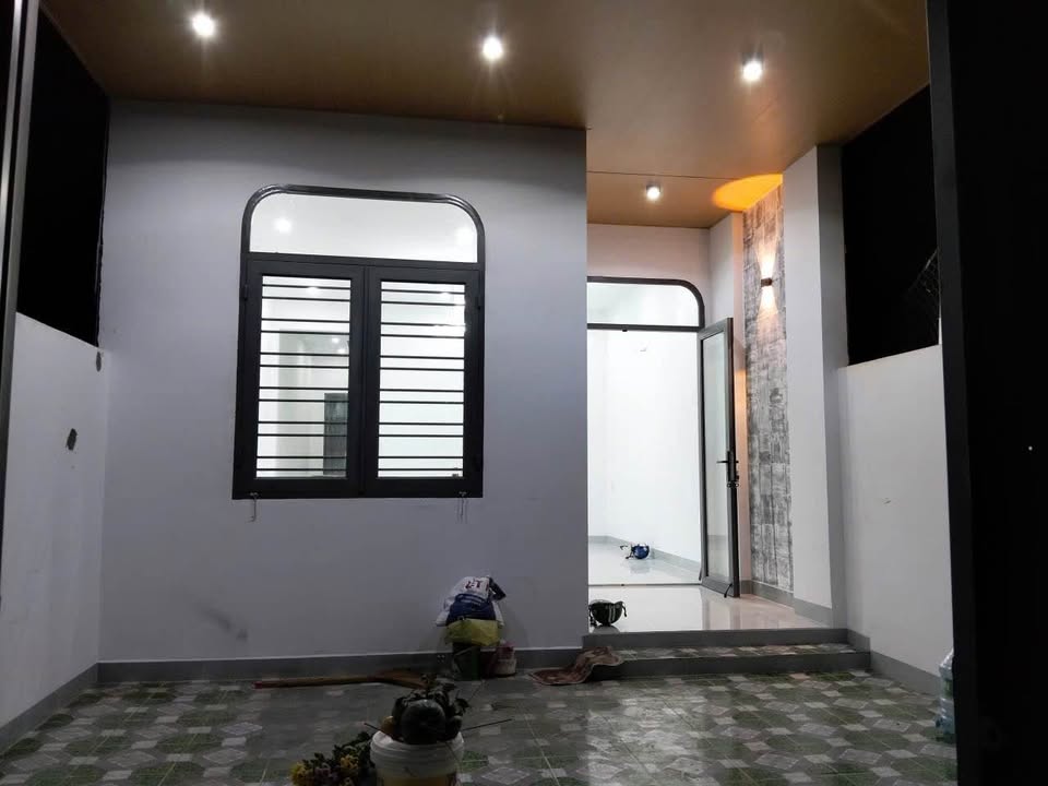 Nhà cấp 4 Hẻm 327 Y Mon, Buôn Ma Thuột 100m² giá 1.3 tỷ - Nhà mới xây kiên cố!