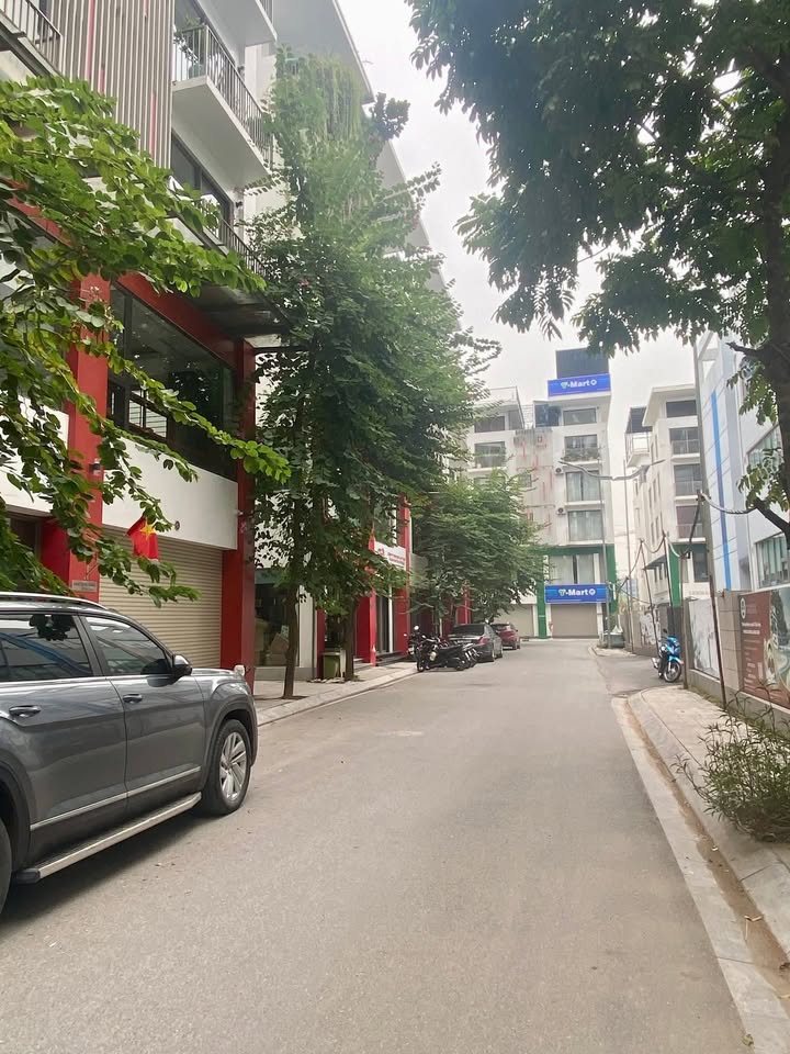 Townhouse Khai Sơn Town Long Biên 77m² giá 22 tỷ - Đẳng cấp sang trọng chờ đón!