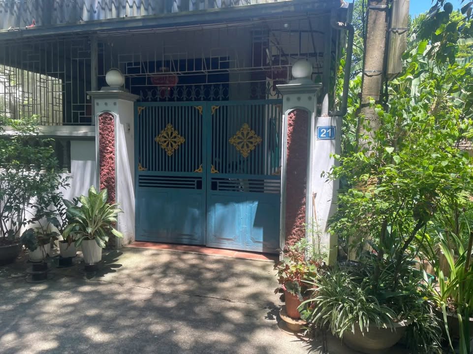 Căn hộ 108m² Khu tập thể nhà máy Z551 - Giá chỉ 2 tỷ - Sổ hồng chính chủ!