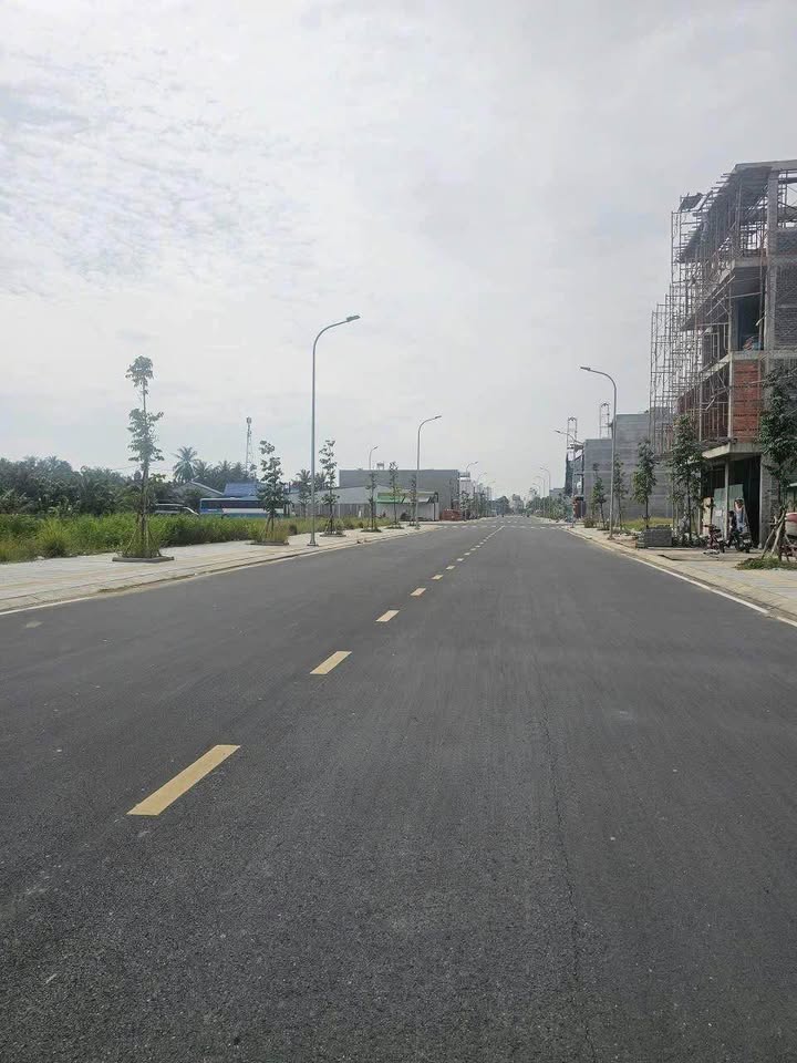 Đất mặt tiền đường D7, Mỹ Tho 100m² giá 3.8 tỷ - Vị trí đắc địa, tiện ích đầy đủ!