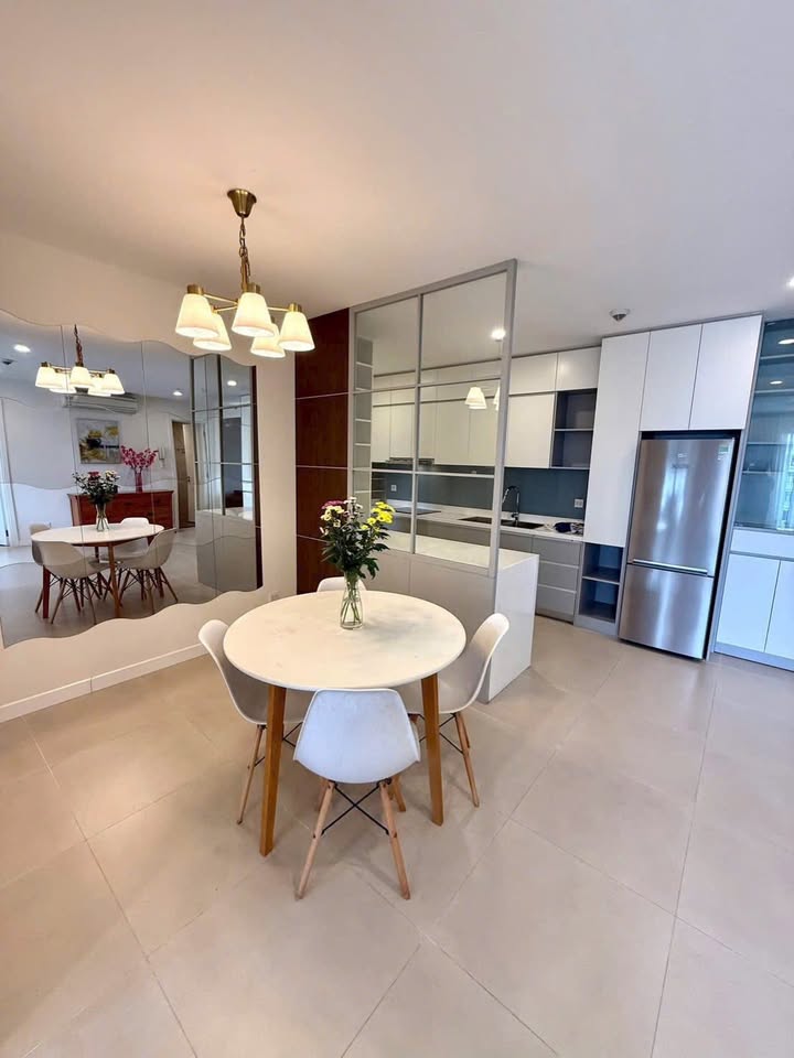 Căn hộ chung cư Kosmo Tây Hồ 84m² giá thỏa thuận - Full nội thất, vào ở ngay!