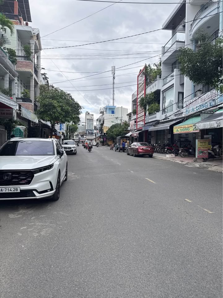 Bán nhà mặt tiền kinh doanh Phước Tiến 106,5m² giá 15 tỷ - Đầu tư sinh lời ngay!