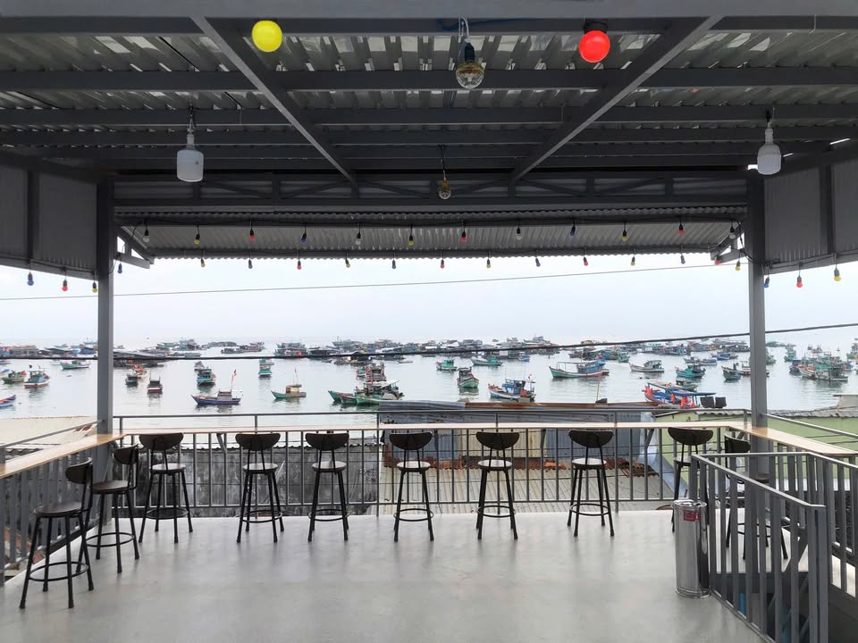 Nhà nghỉ tại Hòn Sơn 139.2m² giá 3 tỷ - Khu vực du lịch sầm uất!