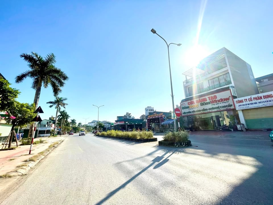 Biệt thự sân vườn Cao Xanh Hà Khánh A 200m² giá 11.5 tỷ - Kinh doanh thuận lợi!