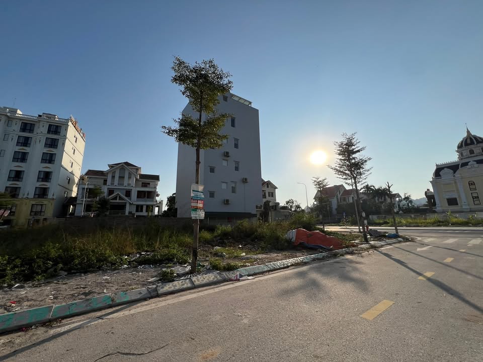 Đất phân lô Hồng Hà, Hạ Long 60m² giá 7.5 tỷ - Vị trí đắc địa gần biển!