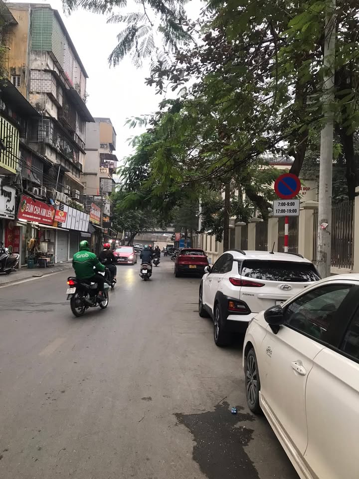 Nhà riêng ngõ 5 Khuất Duy Tiến, Thanh Xuân Bắc 15m² giá 1.5 tỷ - Địa điểm kinh doanh sầm uất