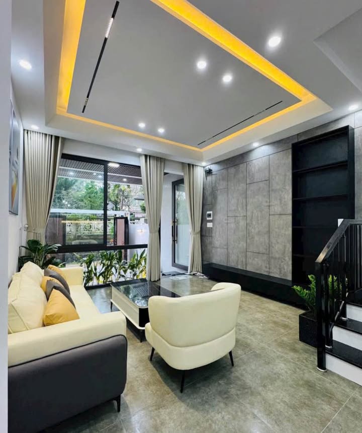 Nhà 2 Tầng Đẹp Mới Tại Kiệt 44 Lê Ngô Cát, 102m² - Chính Chủ Giao Dịch Ngay!