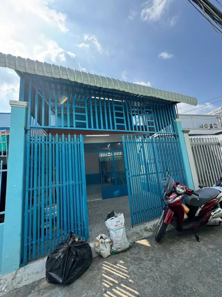 Nhà mặt tiền hẻm 162 Nguyễn Việt Hồng, quận Ninh Kiều - Diện tích 88.37m², giá 3.45 tỷ - Vị trí thuận tiện cho kinh doanh!