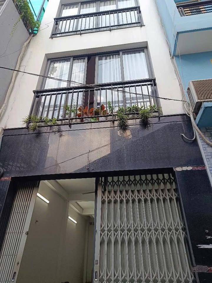 Nhà phố Bùi Viện - Đề Thám, Q1, 125m² giá 7.6 tỷ - Đầu tư sinh lời tuyệt vời!