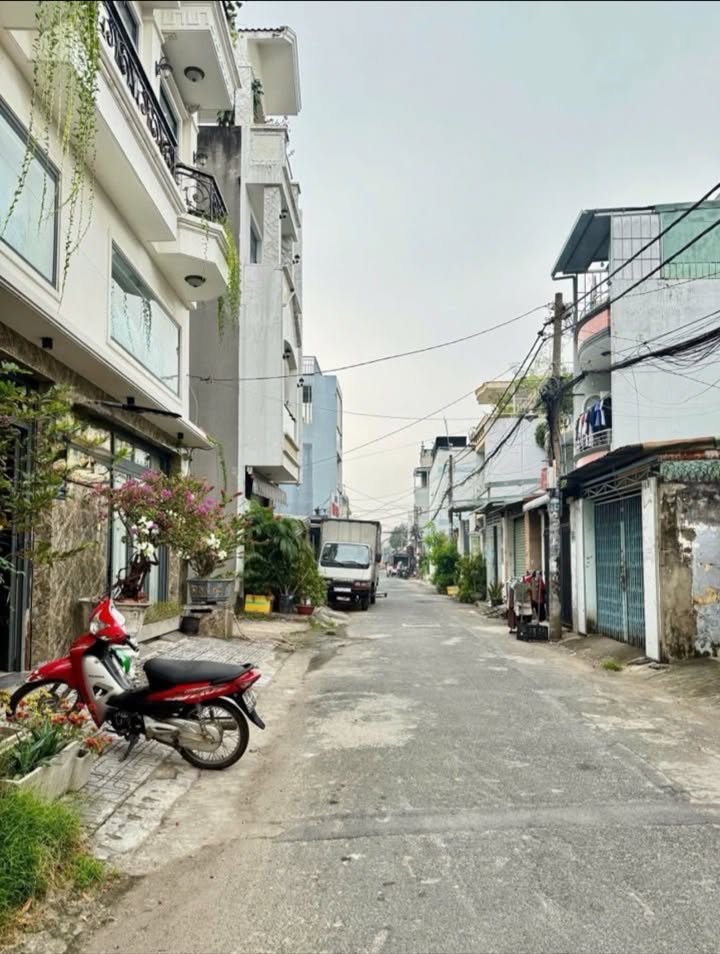 FrontHouse Trường Chinh Tân Bình 55m² giá 11 tỷ - Mặt tiền hẻm kinh doanh sầm uất!