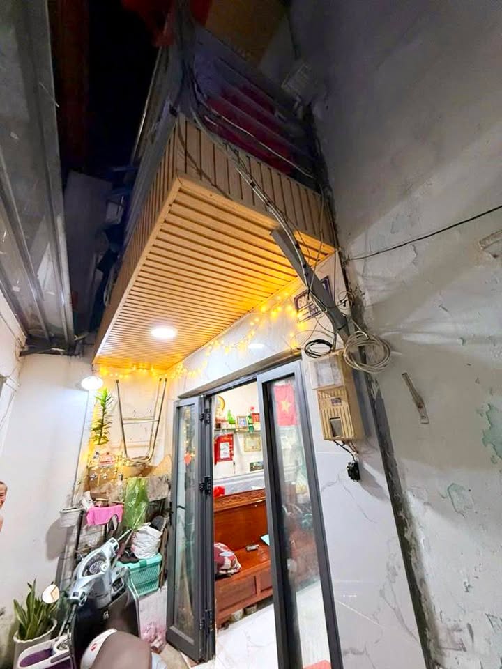 Nhà đẹp Bình Tân 15m² giá 1 tỷ - Ngay chợ Bình Long tiện ích đầy đủ!