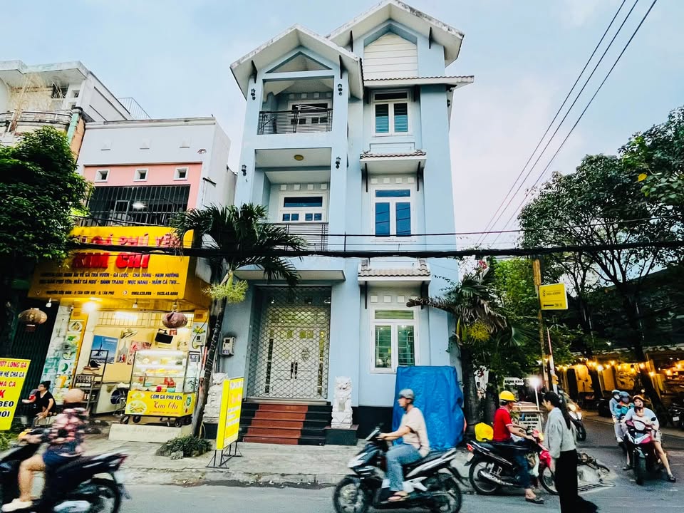 Nhà góc 2 mặt tiền Nguyễn Cửu Đàm, Tân Sơn Nhì 122.4m² giá 35 tỷ - Phù hợp đầu tư sinh lời!