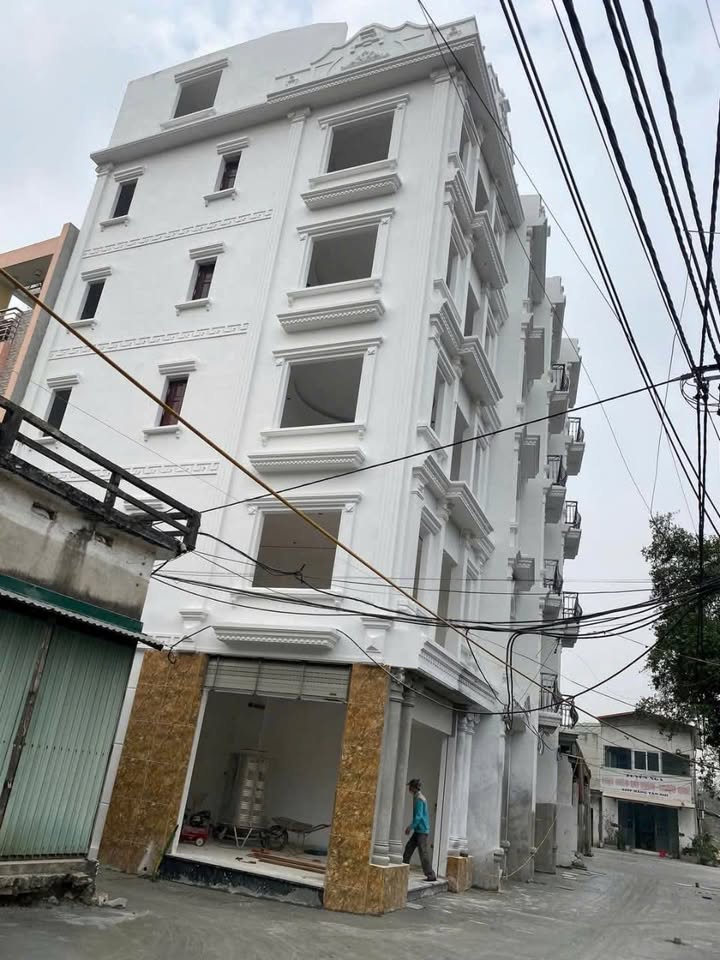 Nhà lô góc Cầu Tó Tả Thanh Oai 45m² giá 8 tỷ - Thiết kế hiện đại, ô tô vào tận nhà!