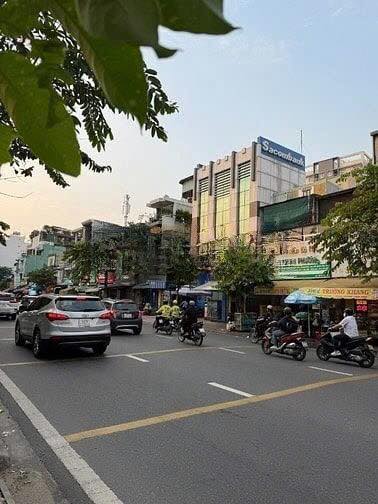 Cho thuê nhà mặt tiền Bạch Đằng, Quận Tân Bình 80m² - Kinh doanh hiệu quả ngay!