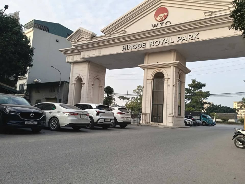 Nhà lô góc Di Trạch 35m² giá 6.5 tỷ - Thiết kế hợp lý, tiện ích đầy đủ!